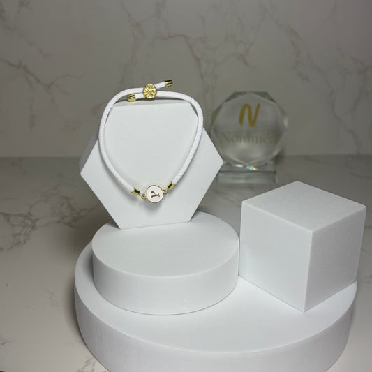 Pulseira Tecido com Inicial Redonda