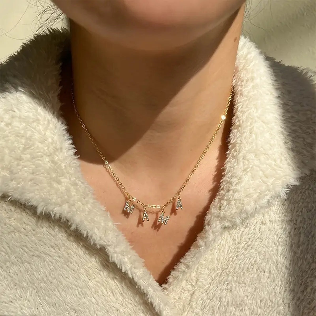 Colar com Nome e Brilhantes