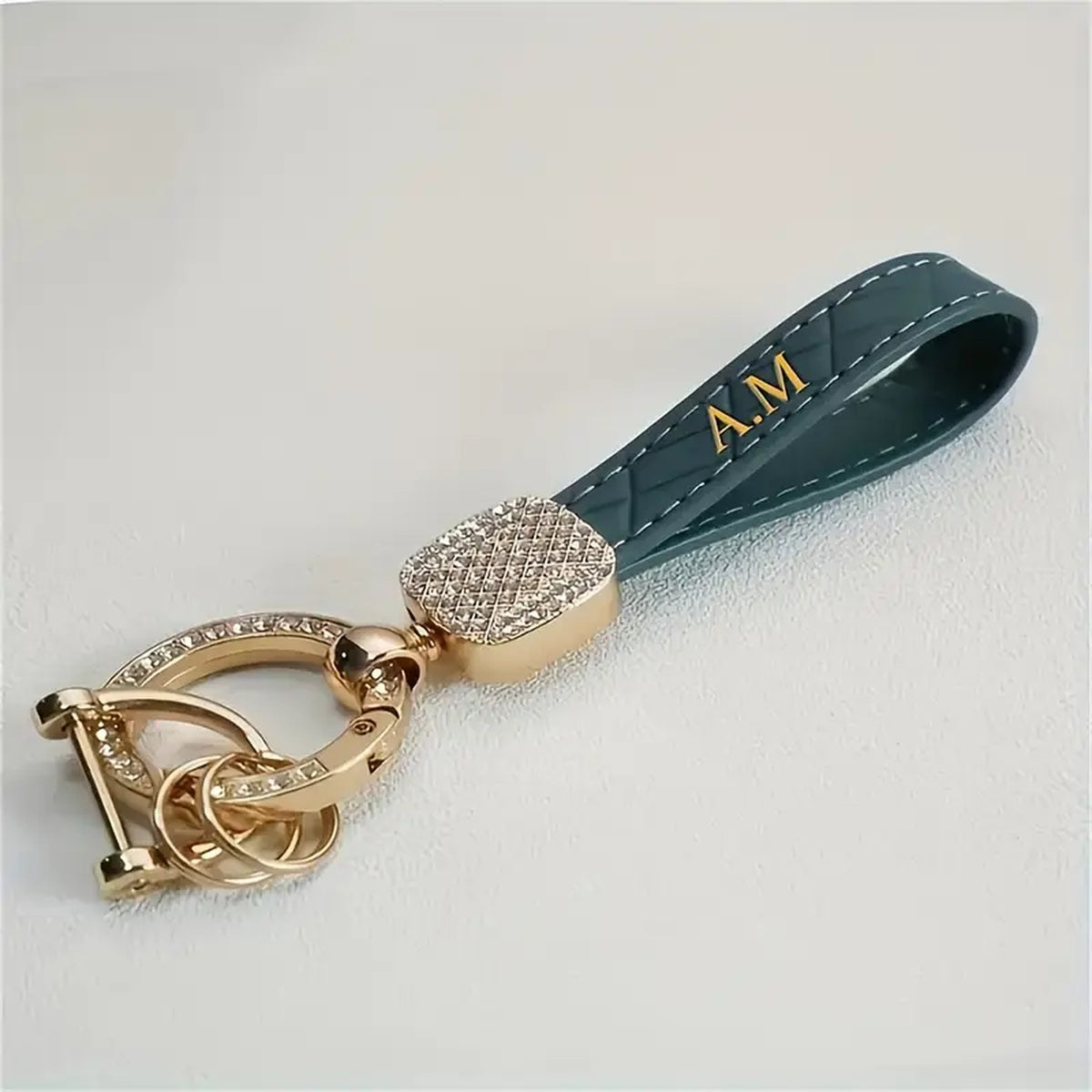 Porta-Chaves com Iniciais Brilhantes