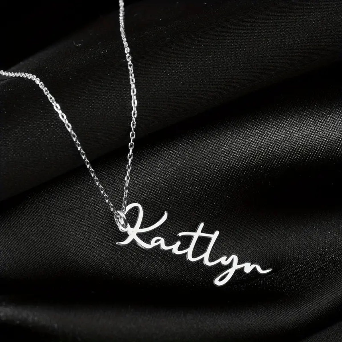 Colar Pendente Manuscrito com Nome