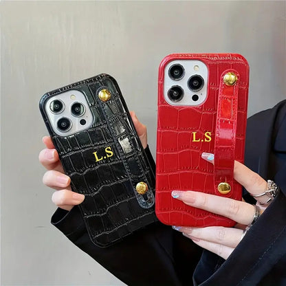 Capa iPhone Croco com Iniciais e Fivela