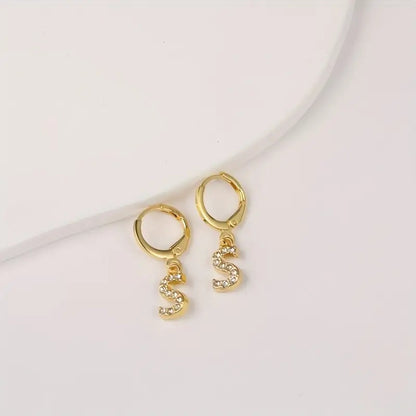 Brincos com Inicial e Brilhante