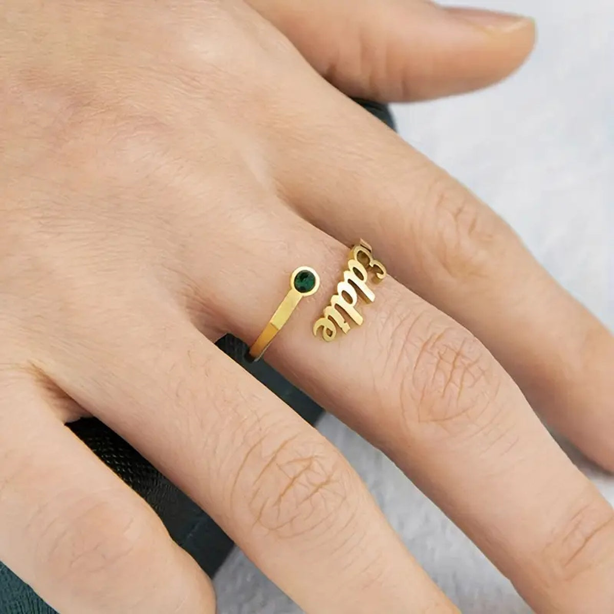 Anel com Nome e Brilhante do Mês