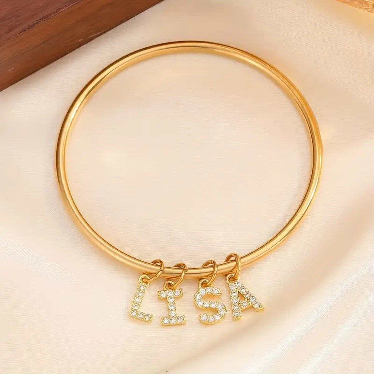 Pulseira com Nome e Brilhantes Pendente