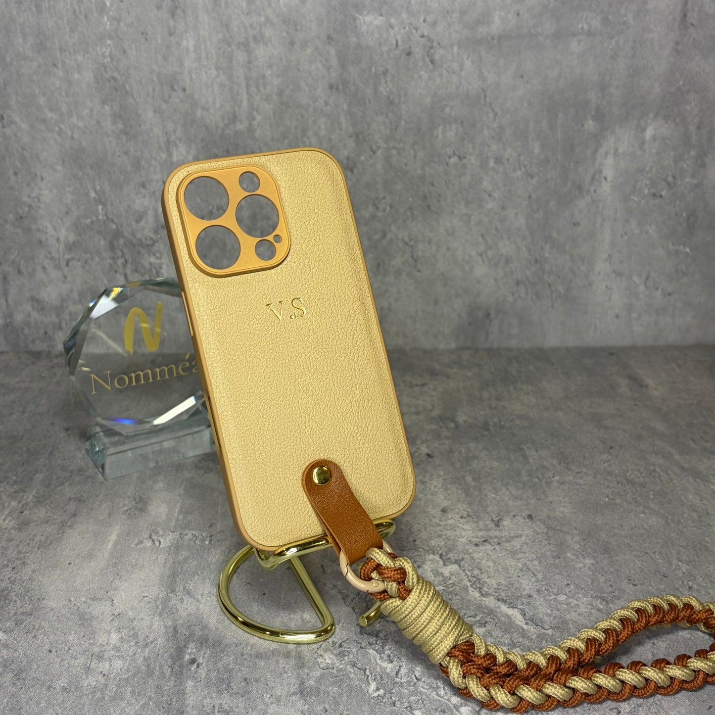 Capa iPhone Pele com Pulseira