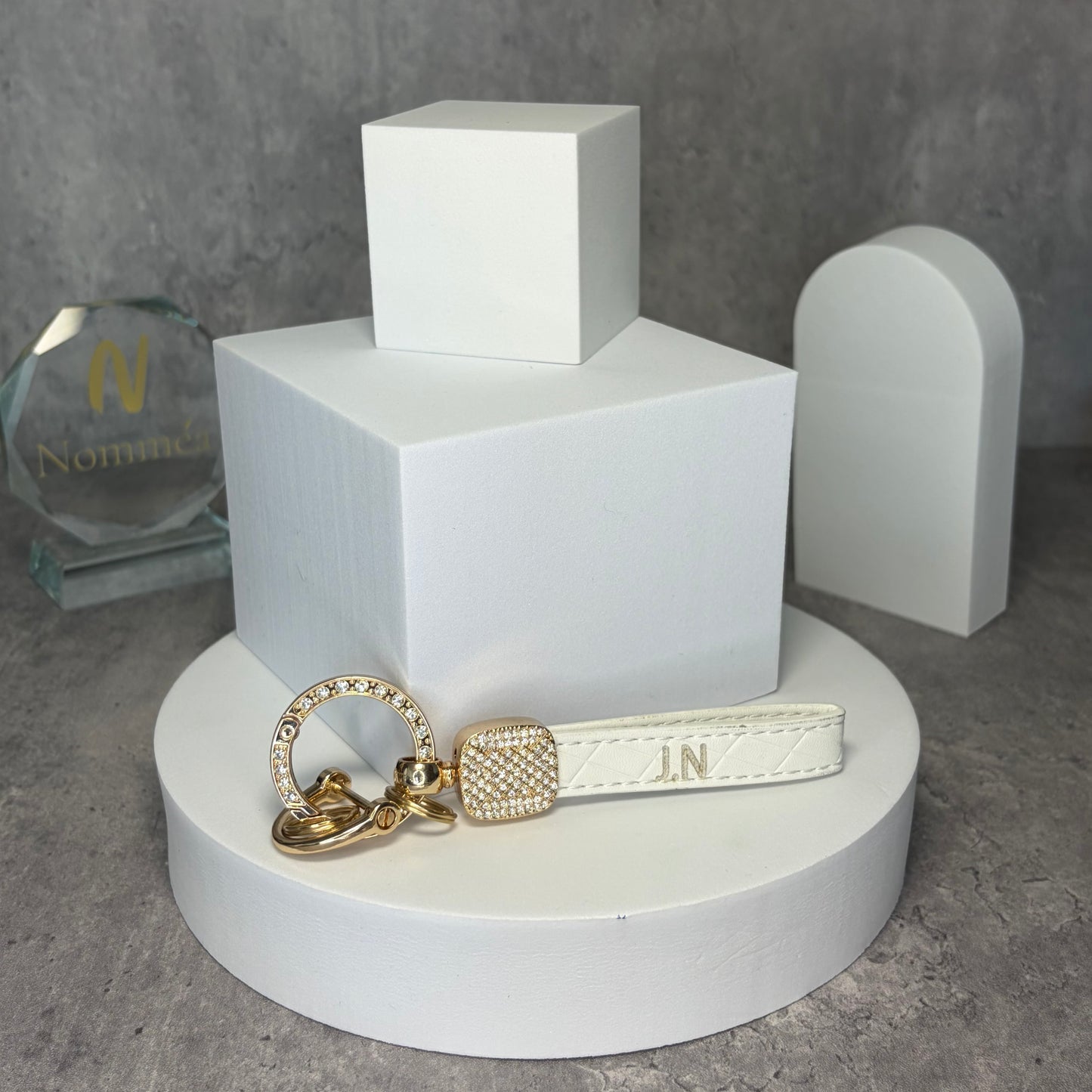 Porta-Chaves com Iniciais Brilhantes