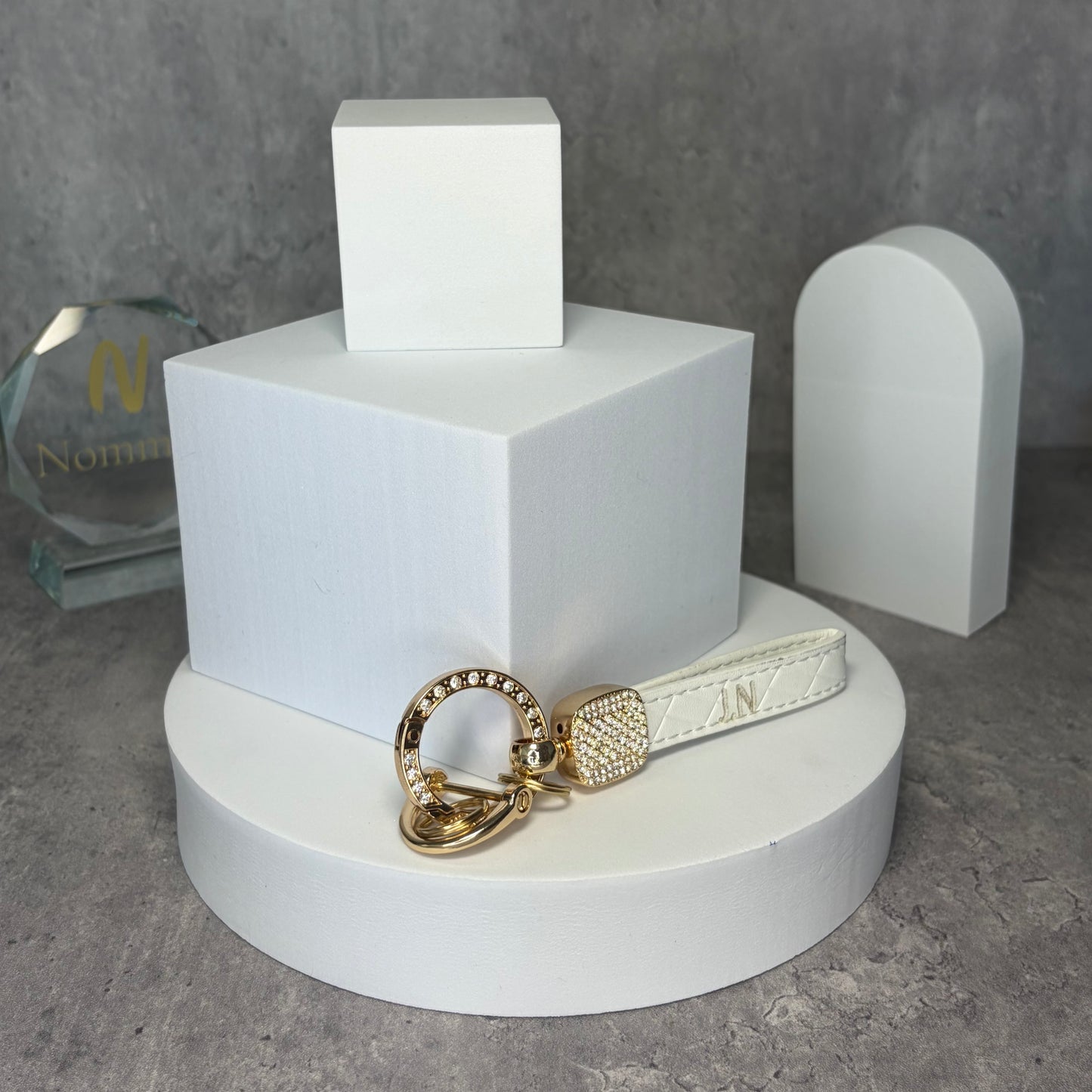 Porta-Chaves com Iniciais Brilhantes