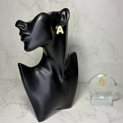 Brincos com Iniciais Brilhantes