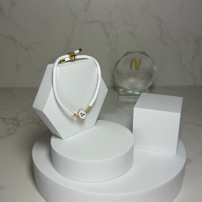 Pulseira Tecido com Inicial Redonda