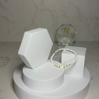 Pulseira Tecido com Inicial Pérola