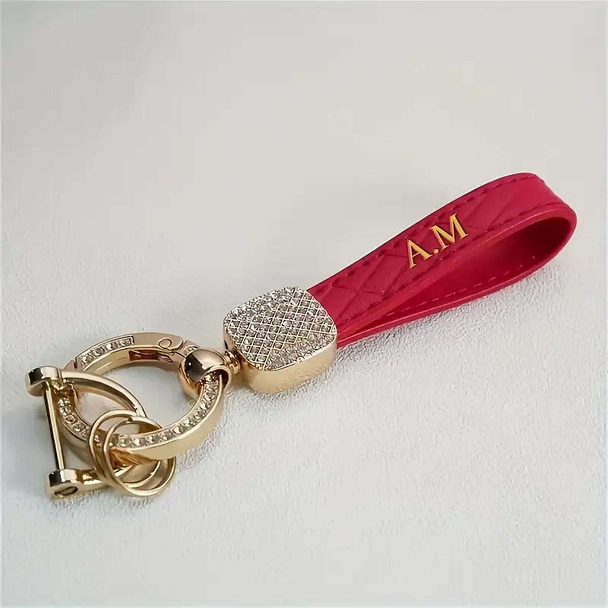 Porta-Chaves com Iniciais Brilhantes