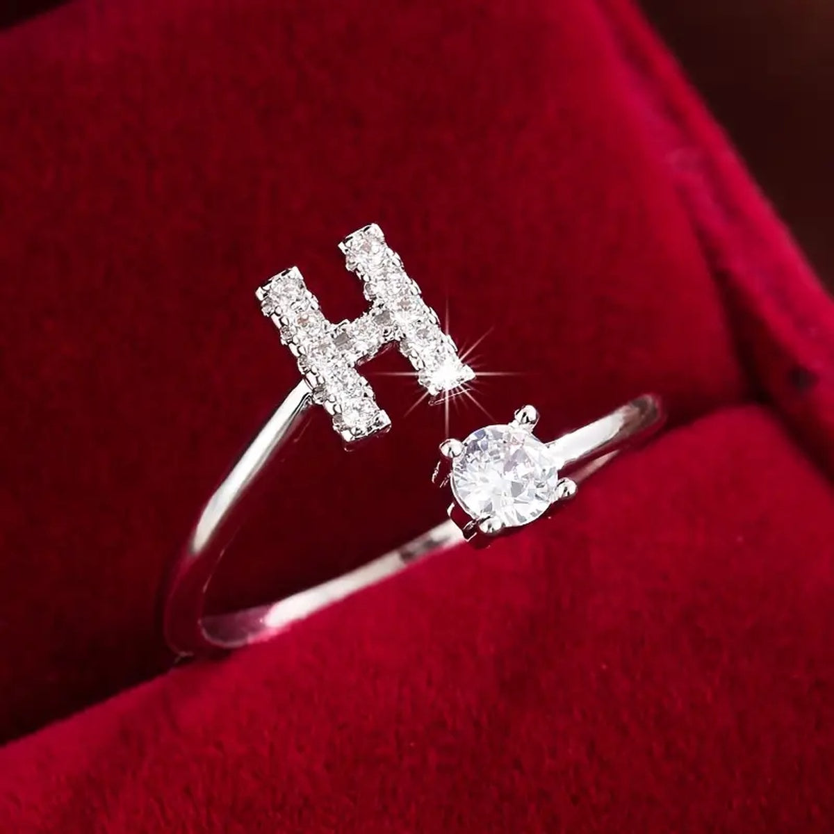 Anel Ajustável com Inicial e Brilhante