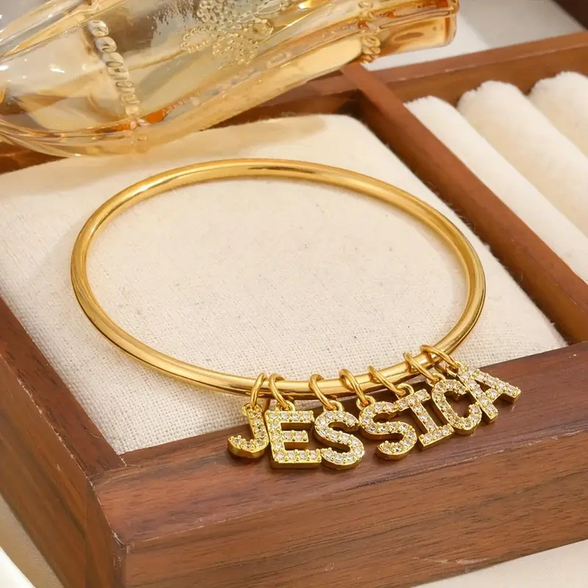 Pulseira com Nome e Brilhantes Pendente