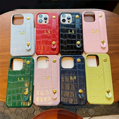 Capa iPhone Croco com Iniciais e Fivela